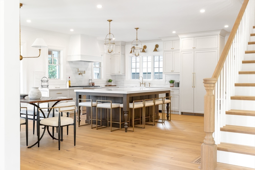 887 Commonwealth Avenue