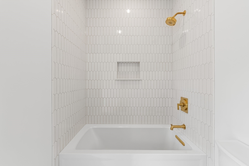 887 Commonwealth Avenue