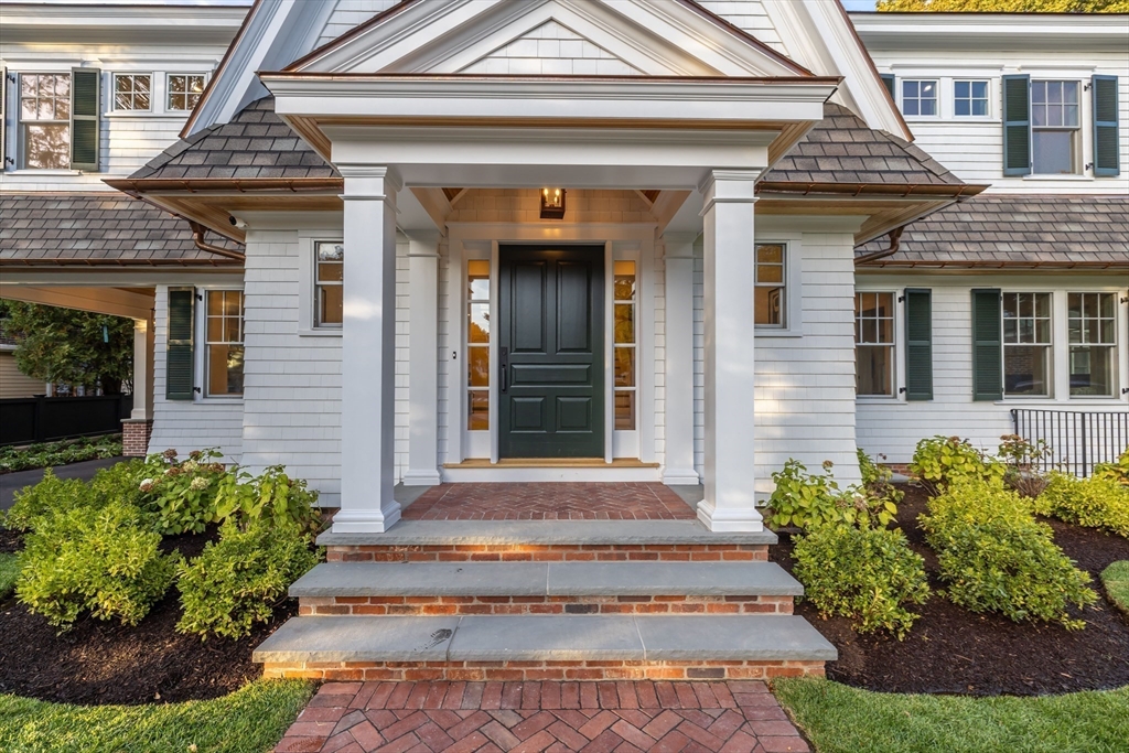 887 Commonwealth Avenue