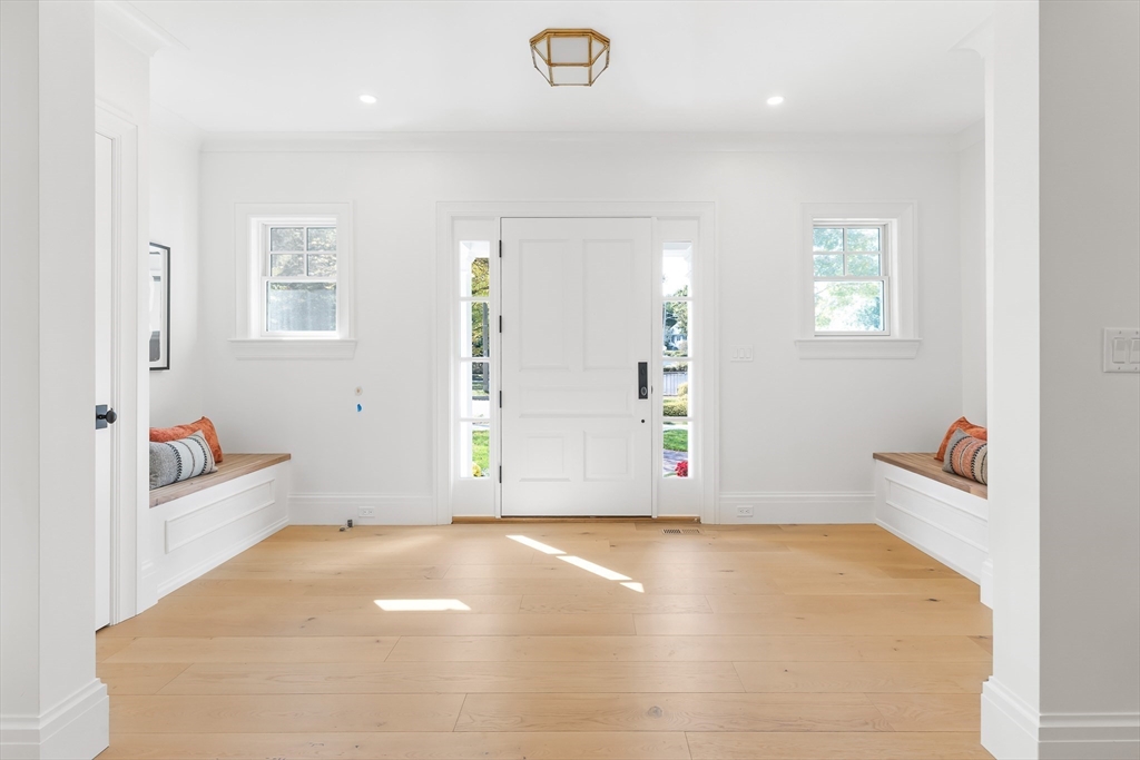 887 Commonwealth Avenue