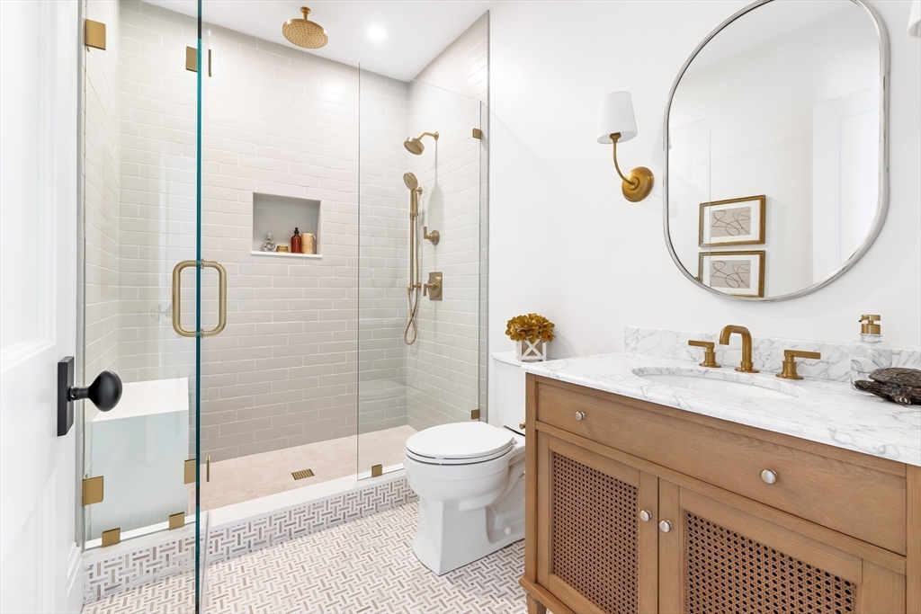 887 Commonwealth Avenue