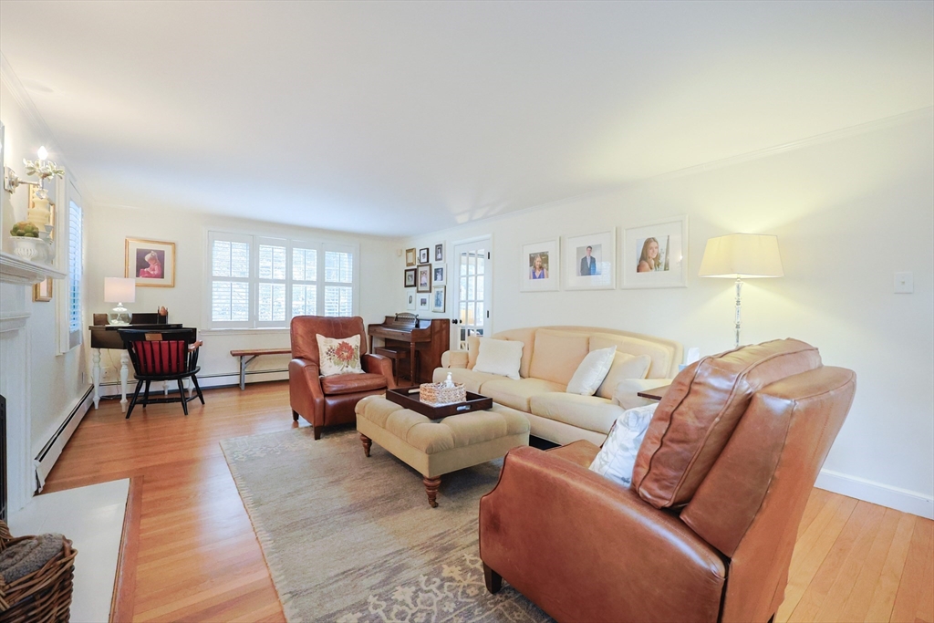 9 Elmcrest Cir