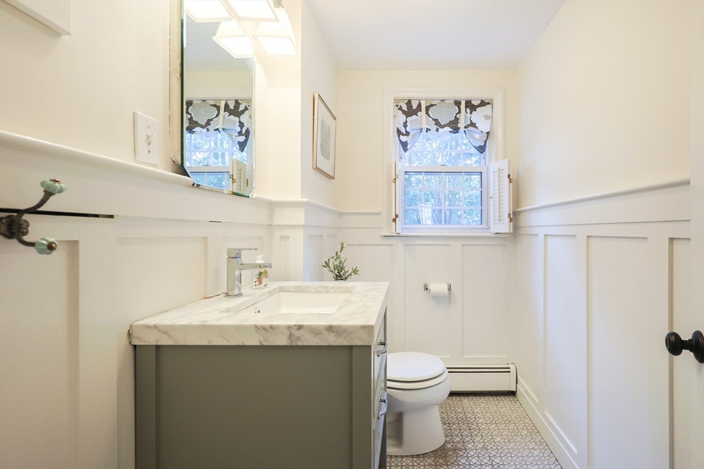 9 Elmcrest Cir