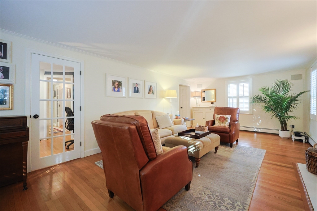 9 Elmcrest Cir