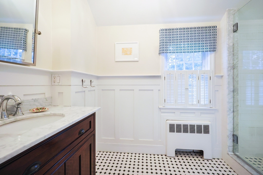 9 Elmcrest Cir