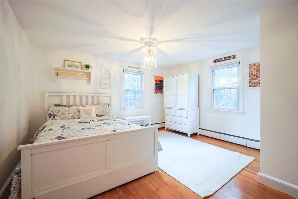 9 Elmcrest Cir