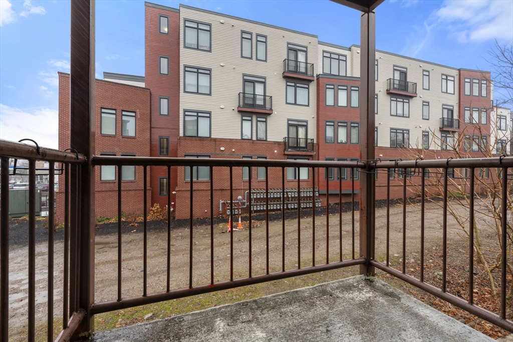 4925 Washington # 201