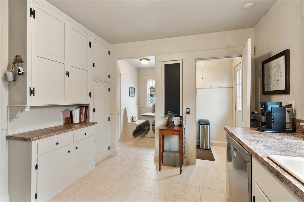 17 Carisbrooke St