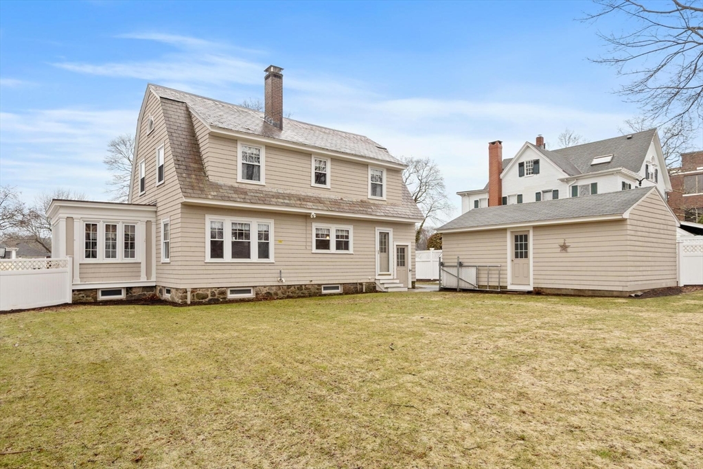 17 Carisbrooke St
