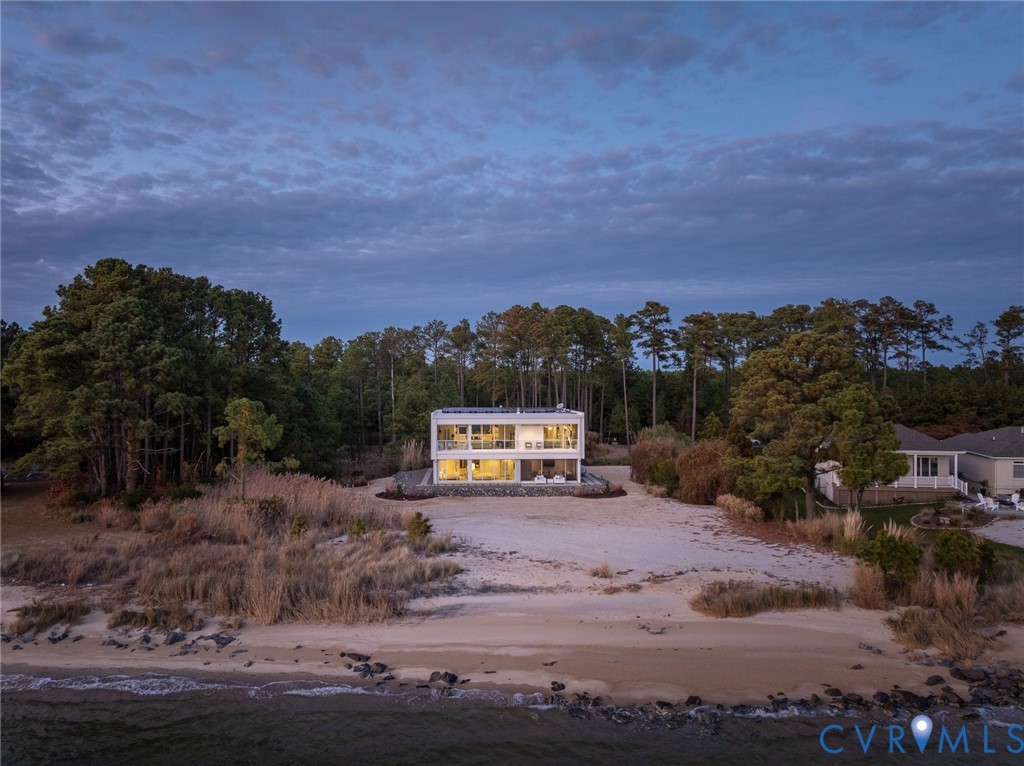 448 Windjammer Ln