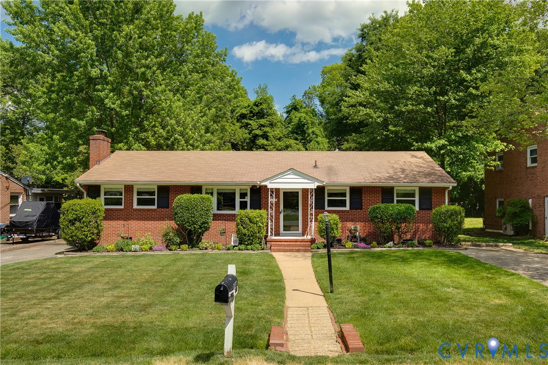 1413 Huntland Rd