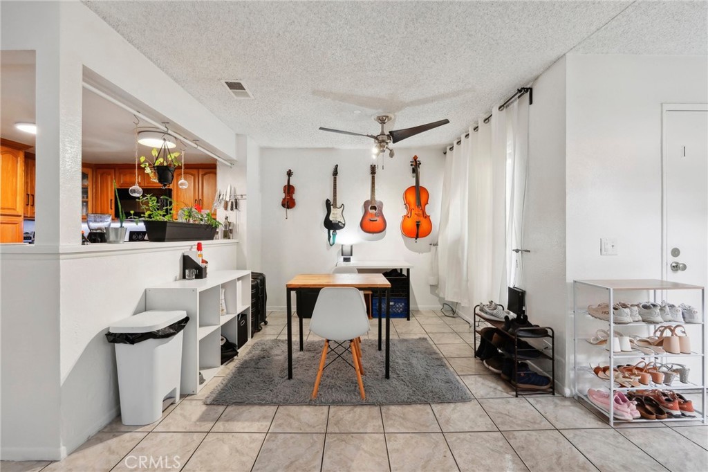 300 E Chestnut Avenue 303