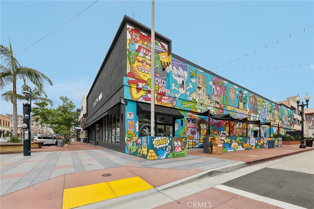 300 E Chestnut Avenue 303