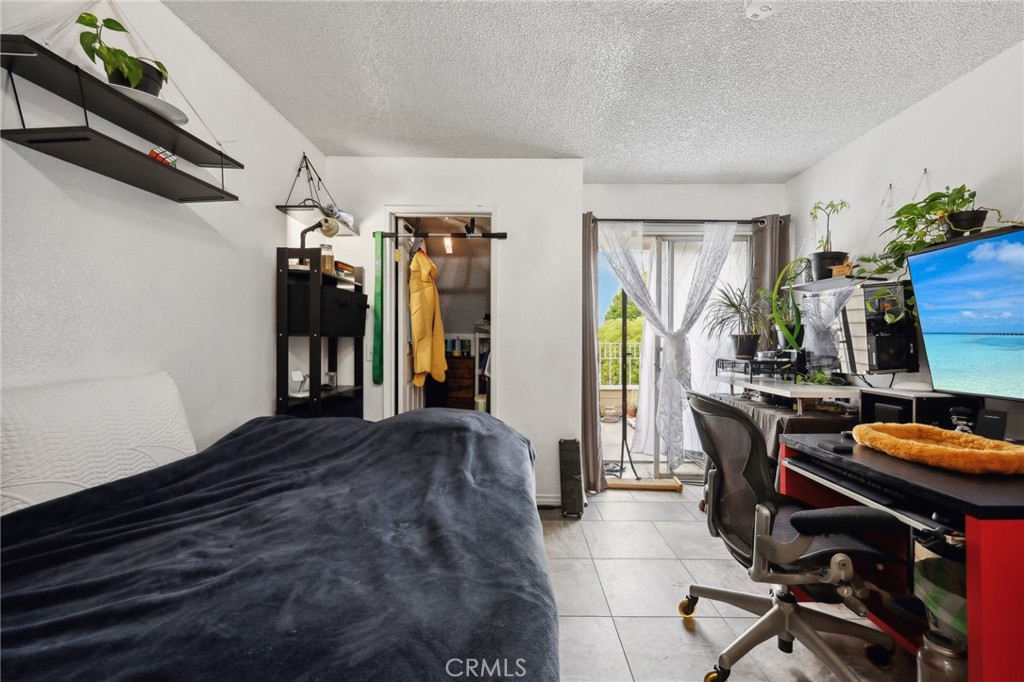 300 E Chestnut Avenue 303