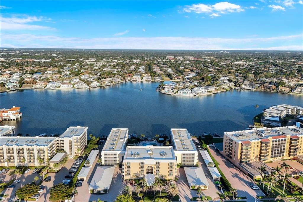 3450 Gulf Shore BLVD N # 306