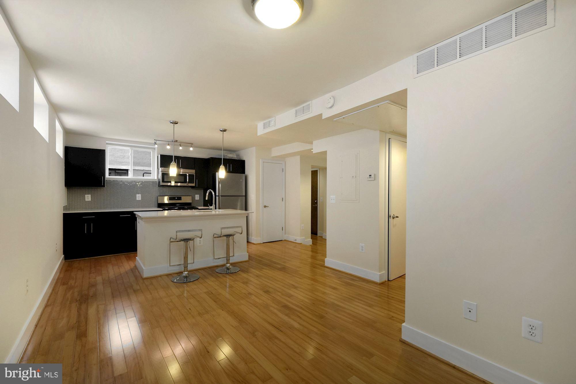 809 Otis PLACE NW Unit: 1