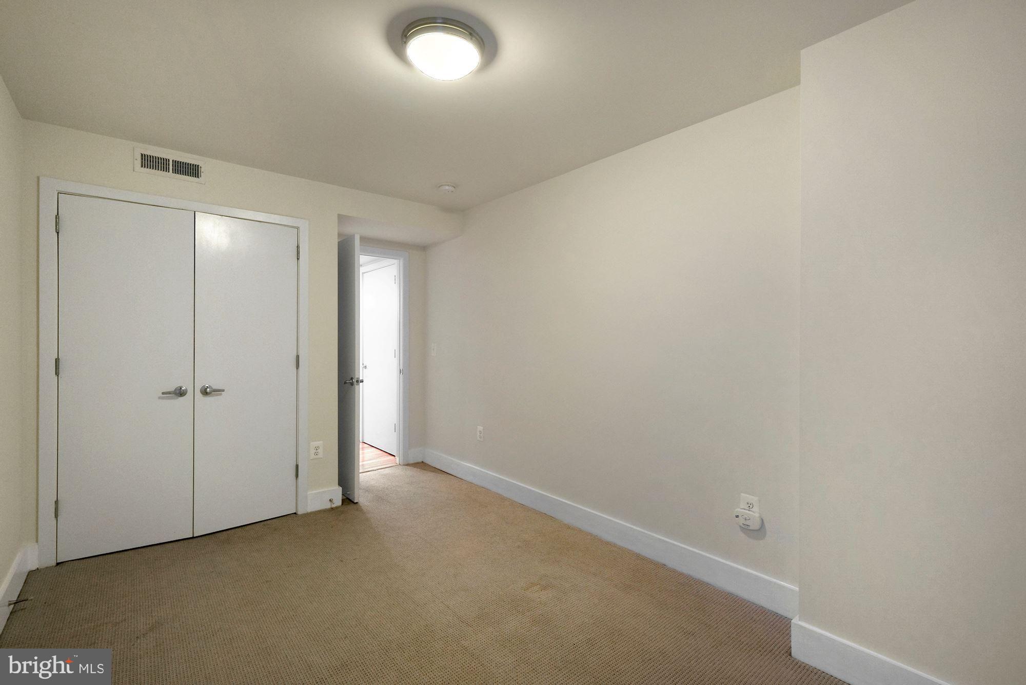 809 Otis PLACE NW Unit: 1