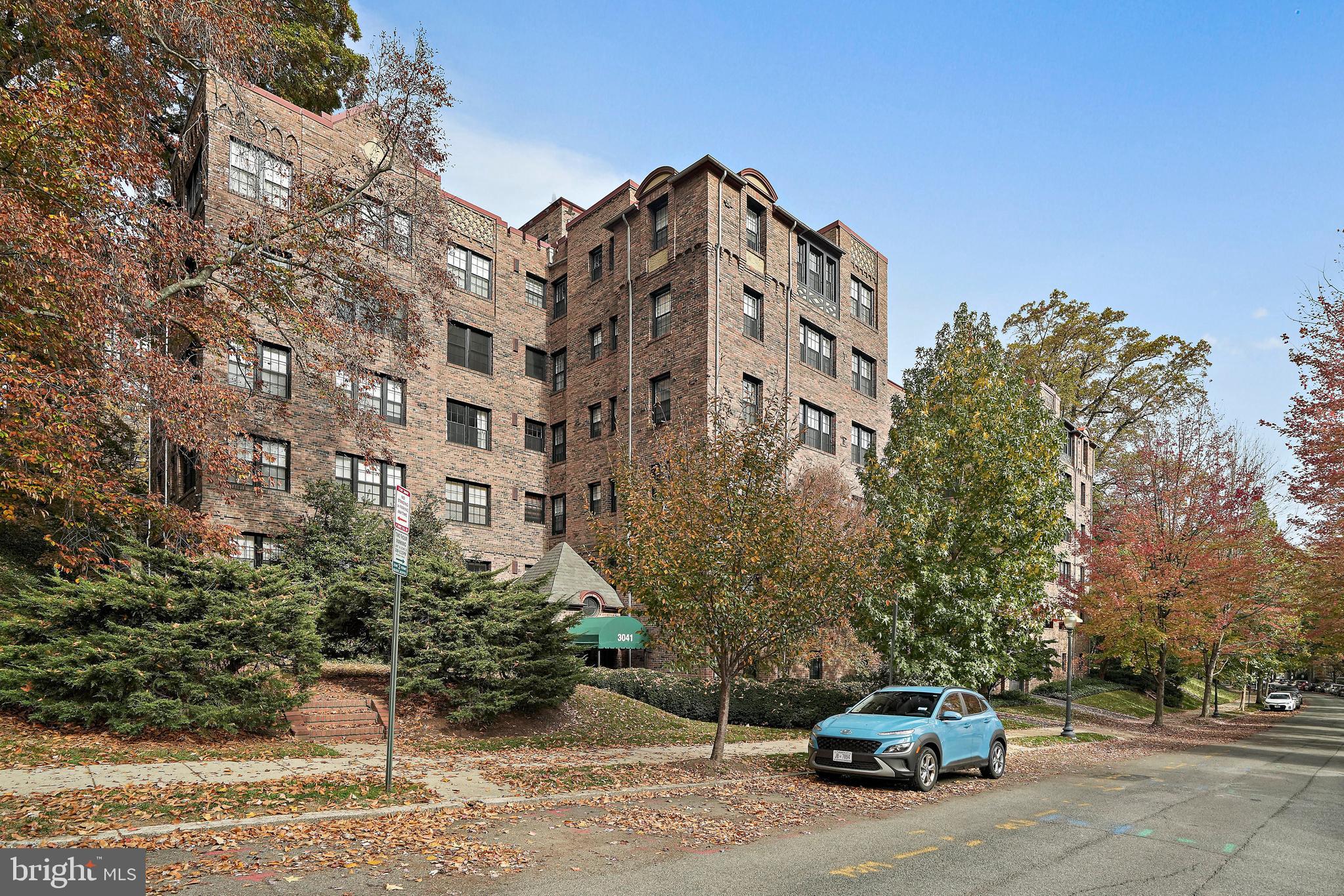 3041 Sedgwick St NW #203d