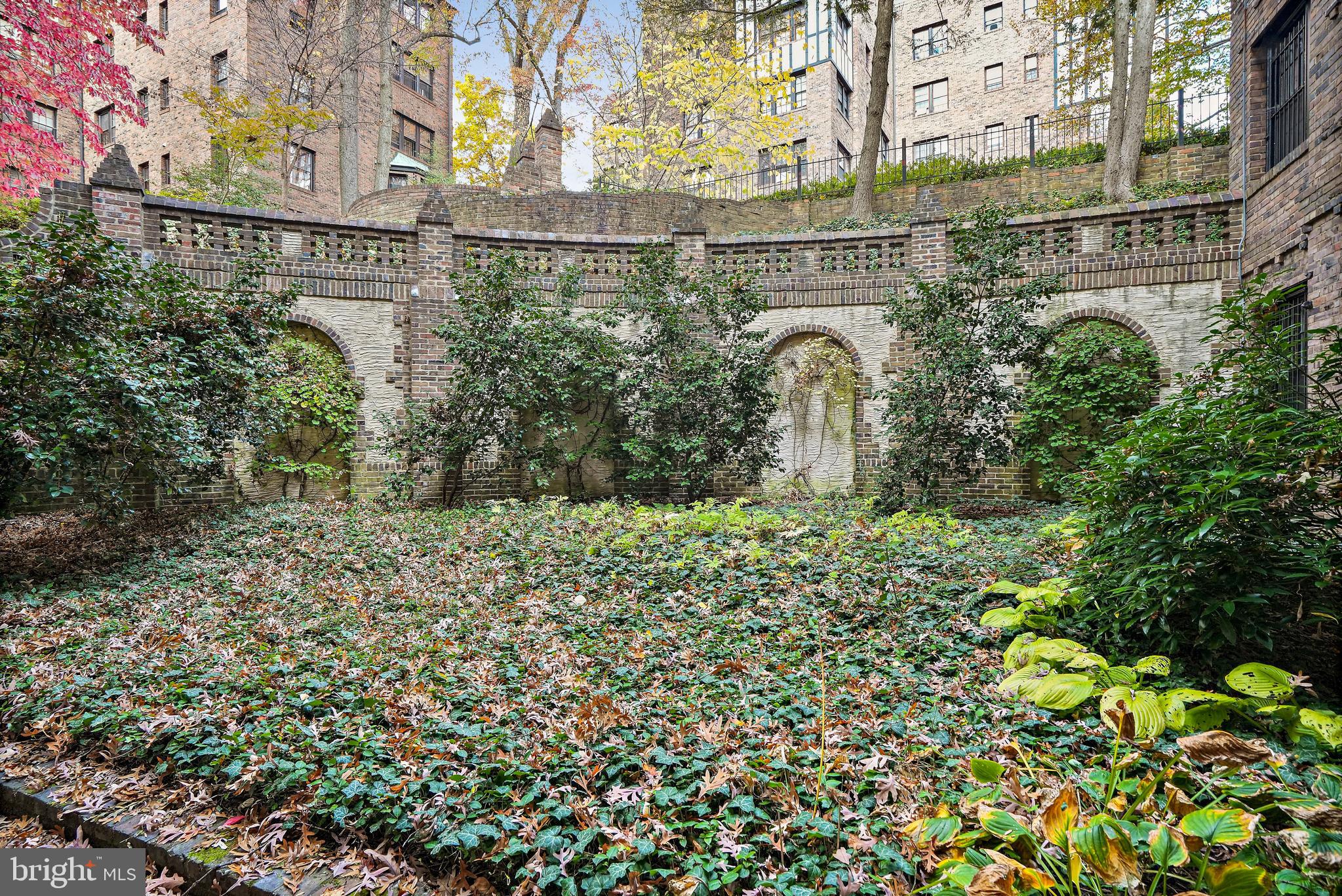 3041 Sedgwick St NW #203d