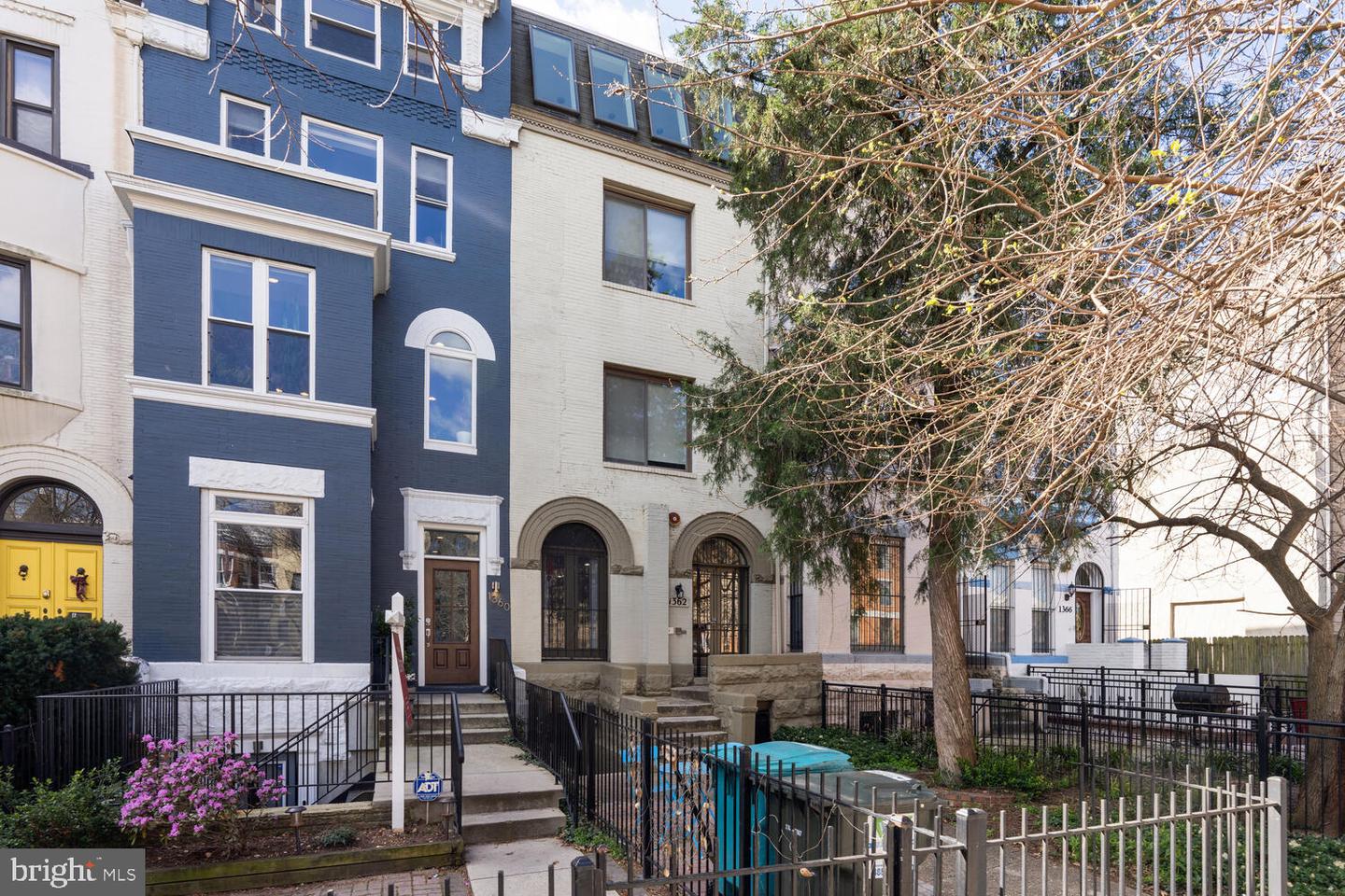 1362 Kenyon St NW