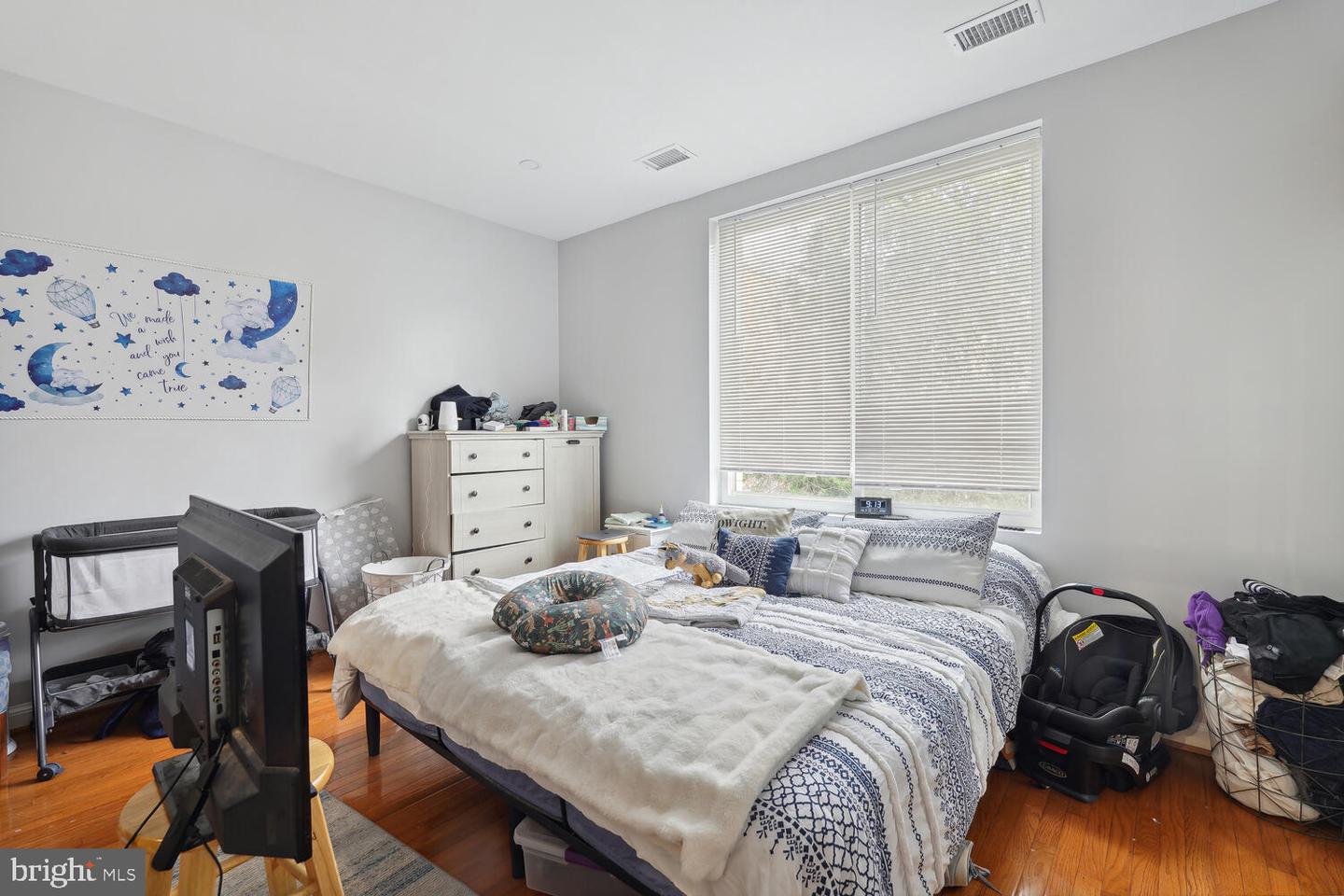 1362 Kenyon St NW