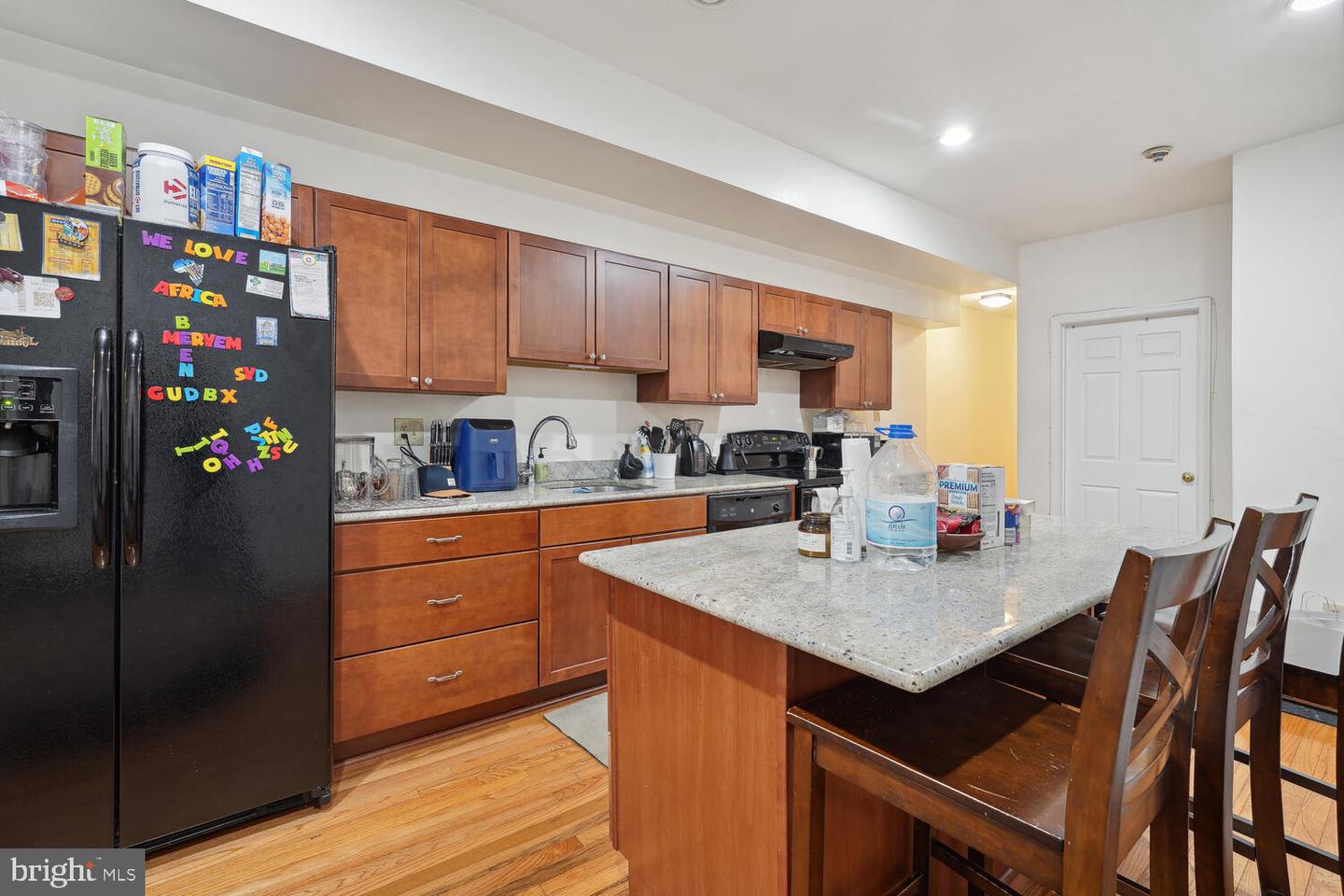 1362 Kenyon St NW