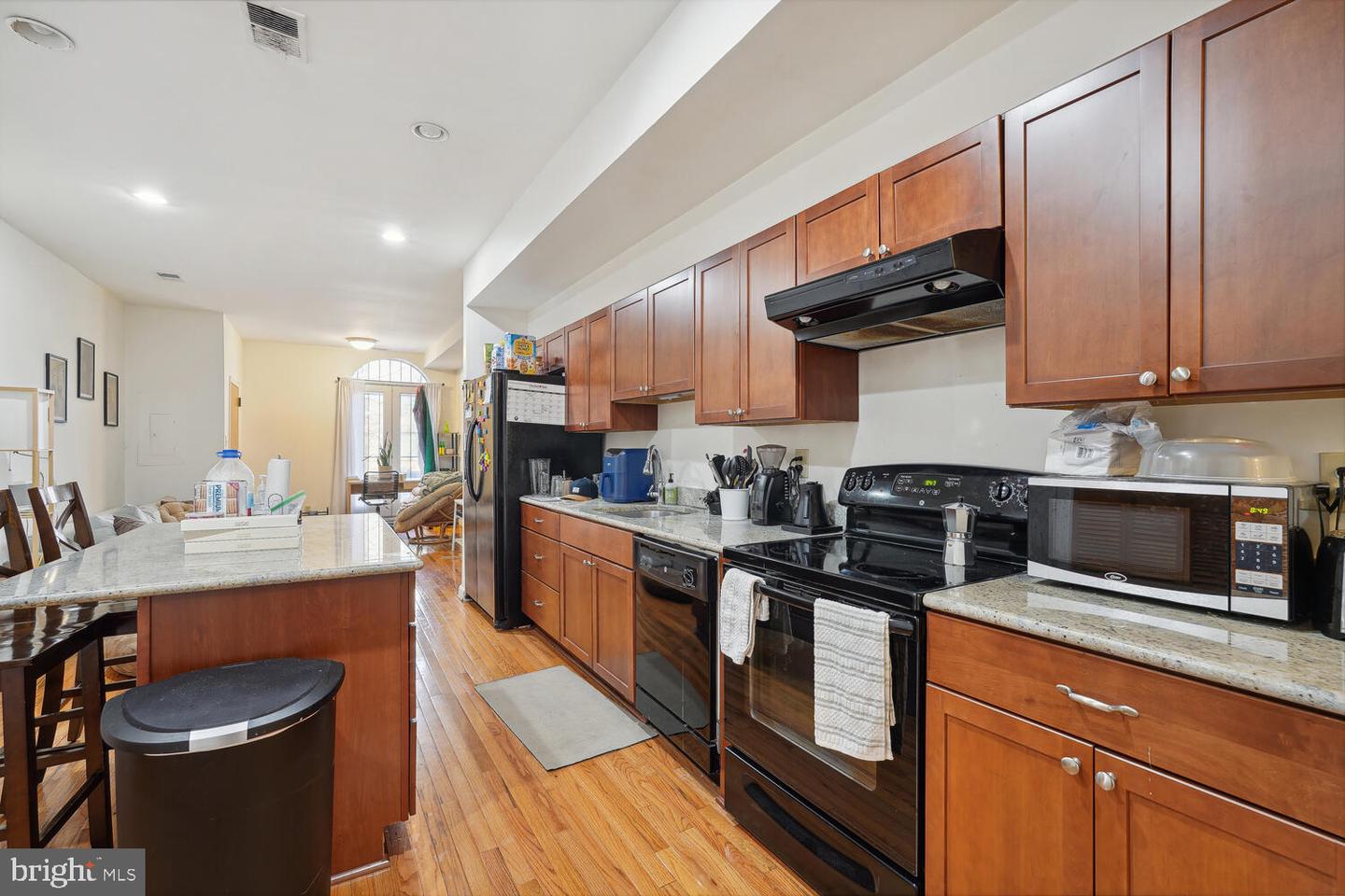1362 Kenyon St NW