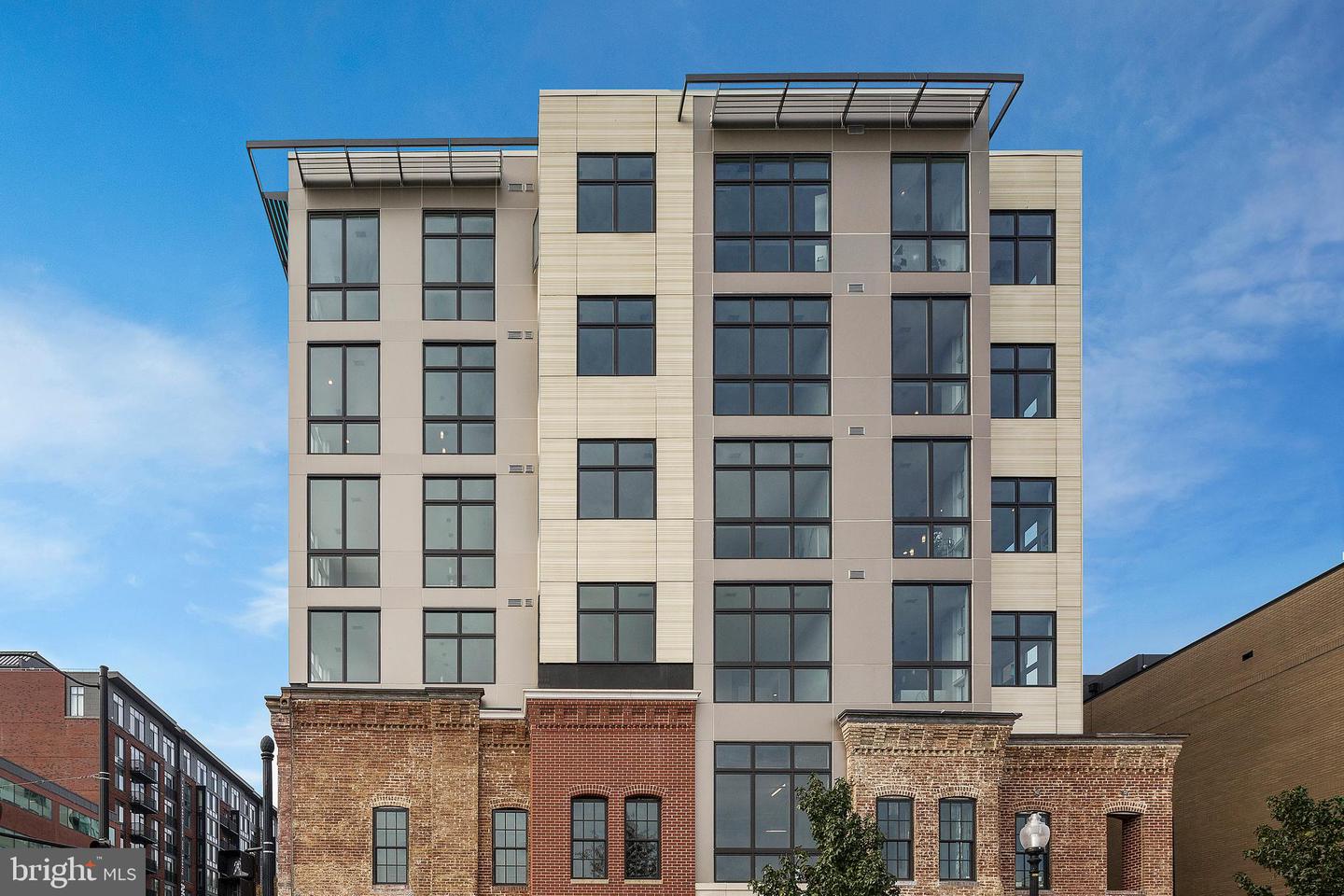 646 H ST NE #403