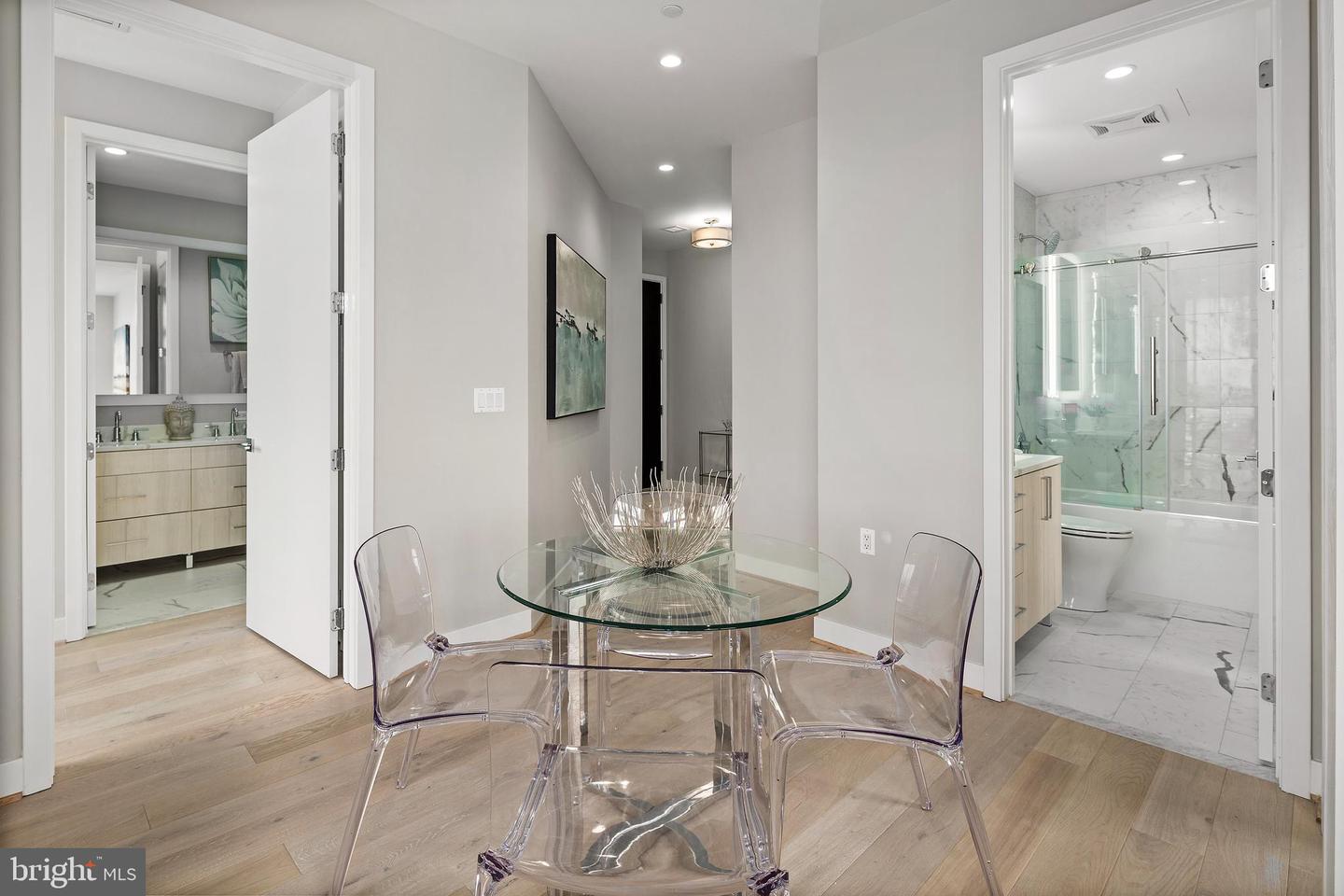 646 H ST NE #403