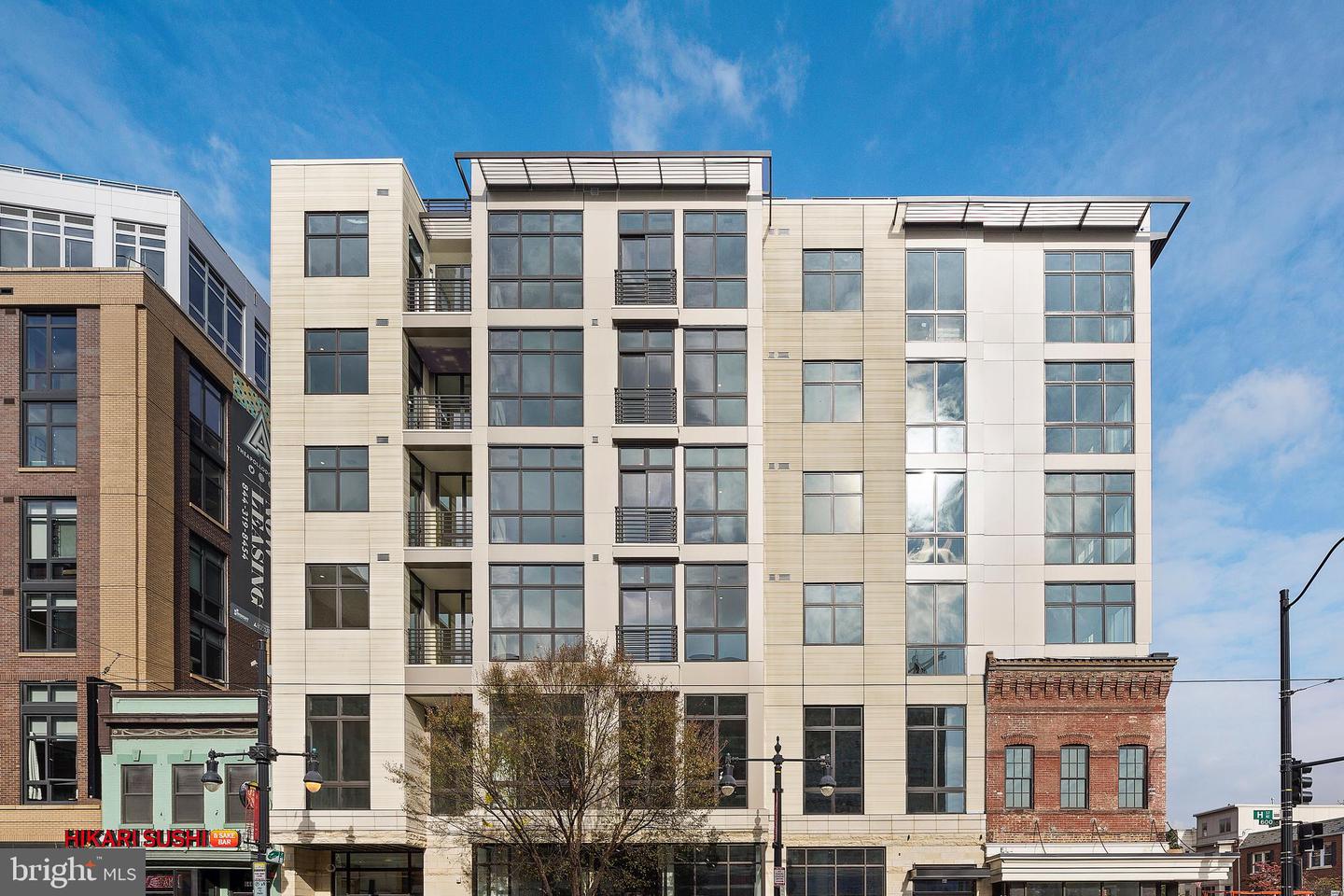646 H ST NE #403