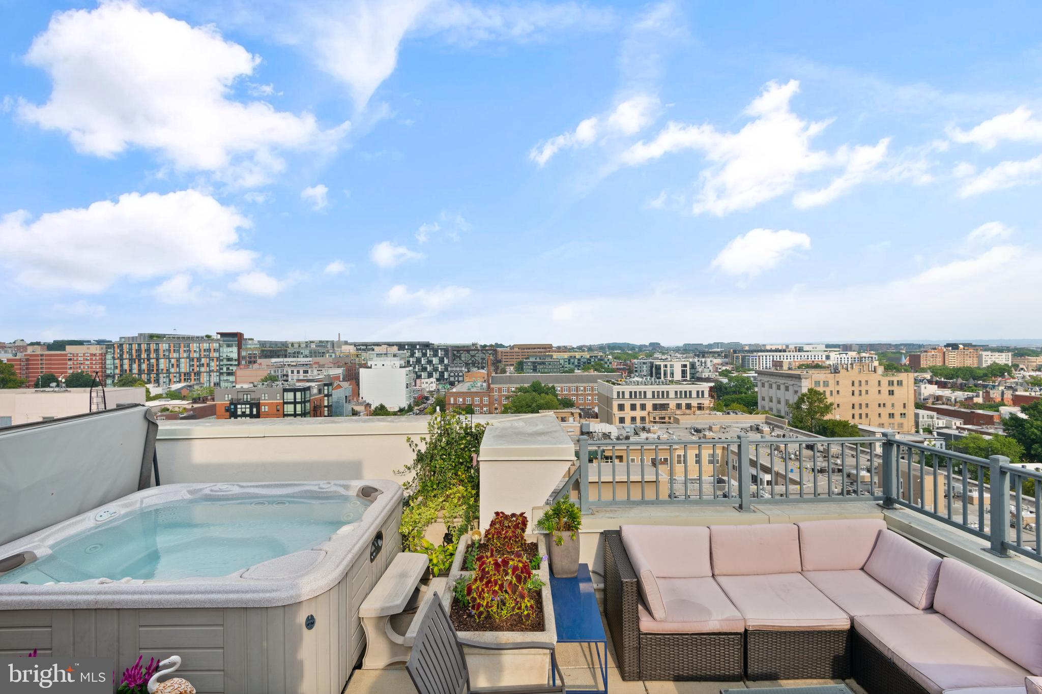 2020 12th St NW #Ph-809