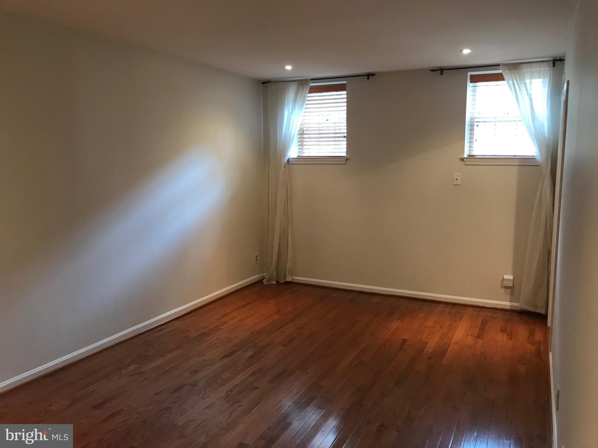 3881 PORTER ST NW #B296