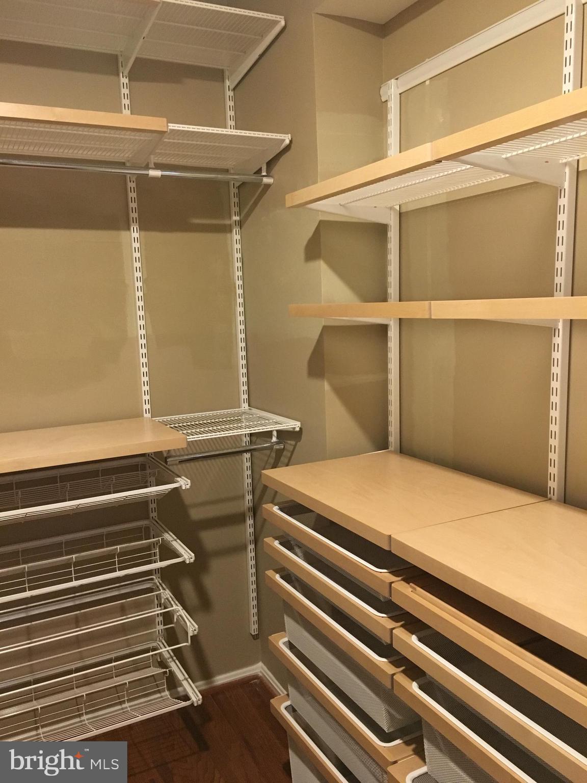 3881 PORTER ST NW #B296