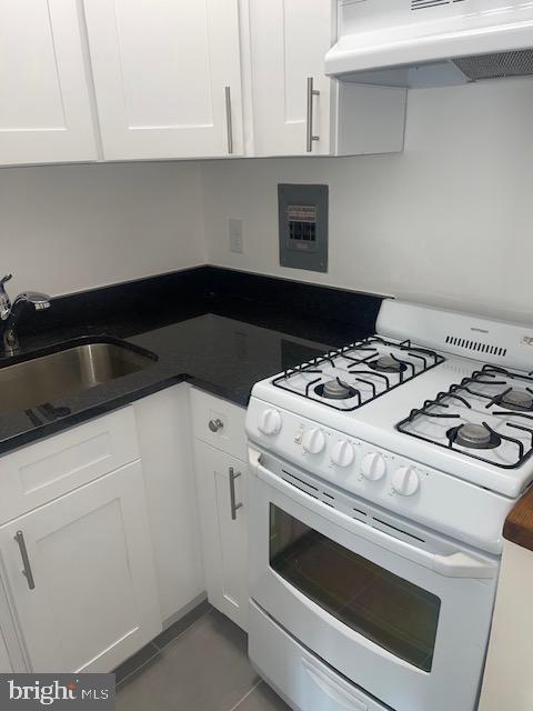 1727 MASSACHUSETTS AVE NW #404