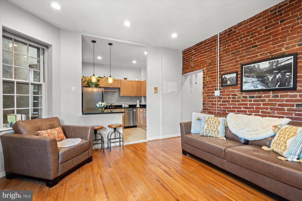 1718 Corcoran St NW #24