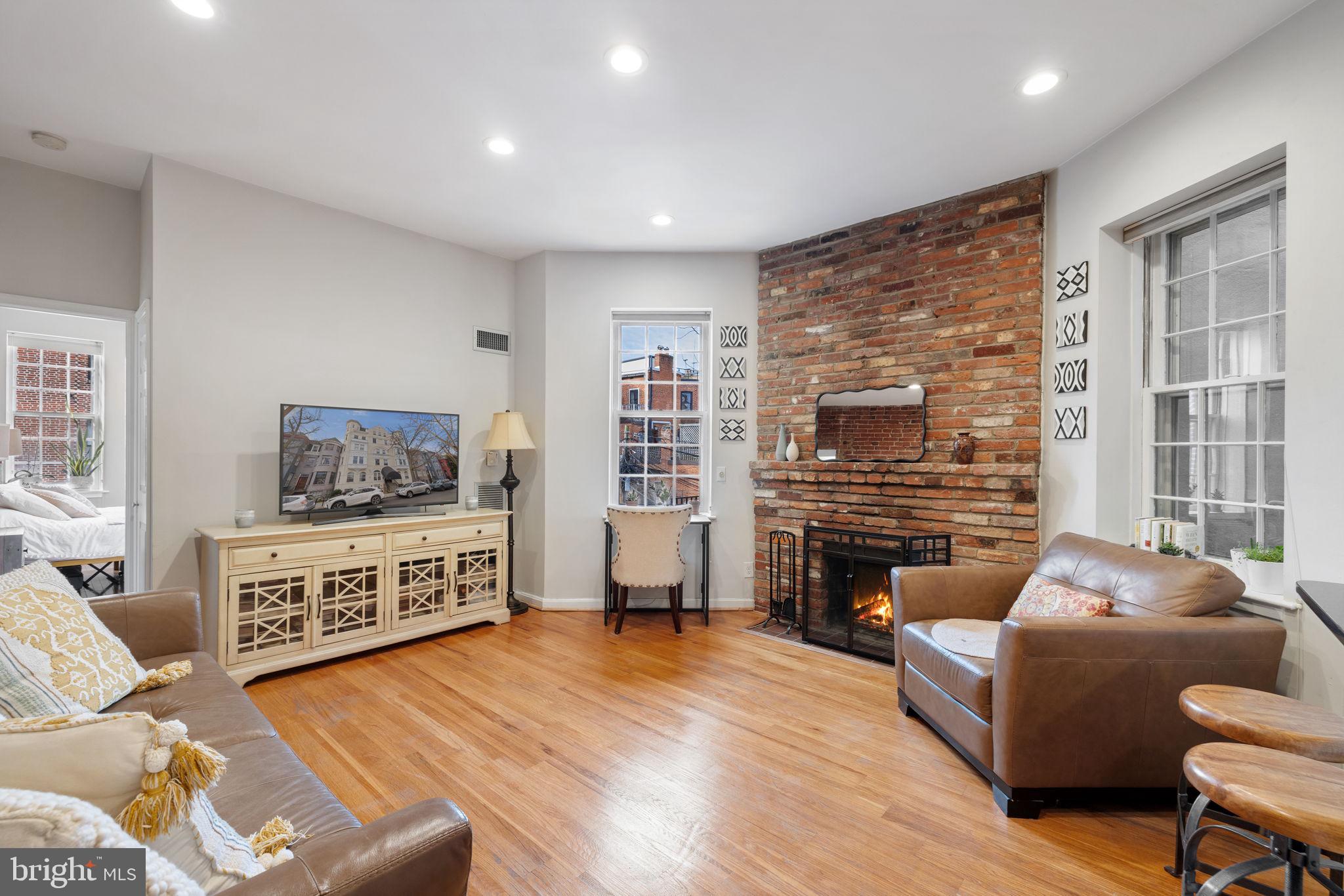 1718 Corcoran St NW #24