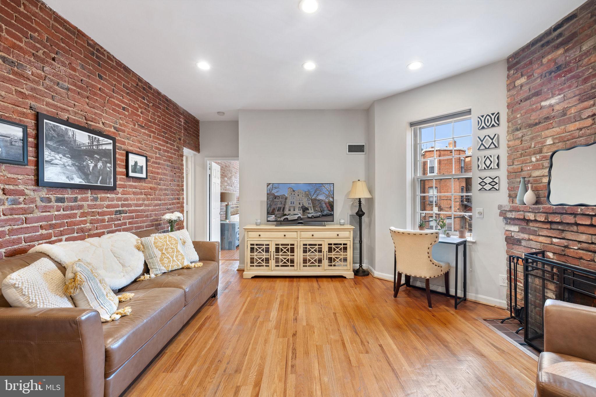 1718 Corcoran St NW #24