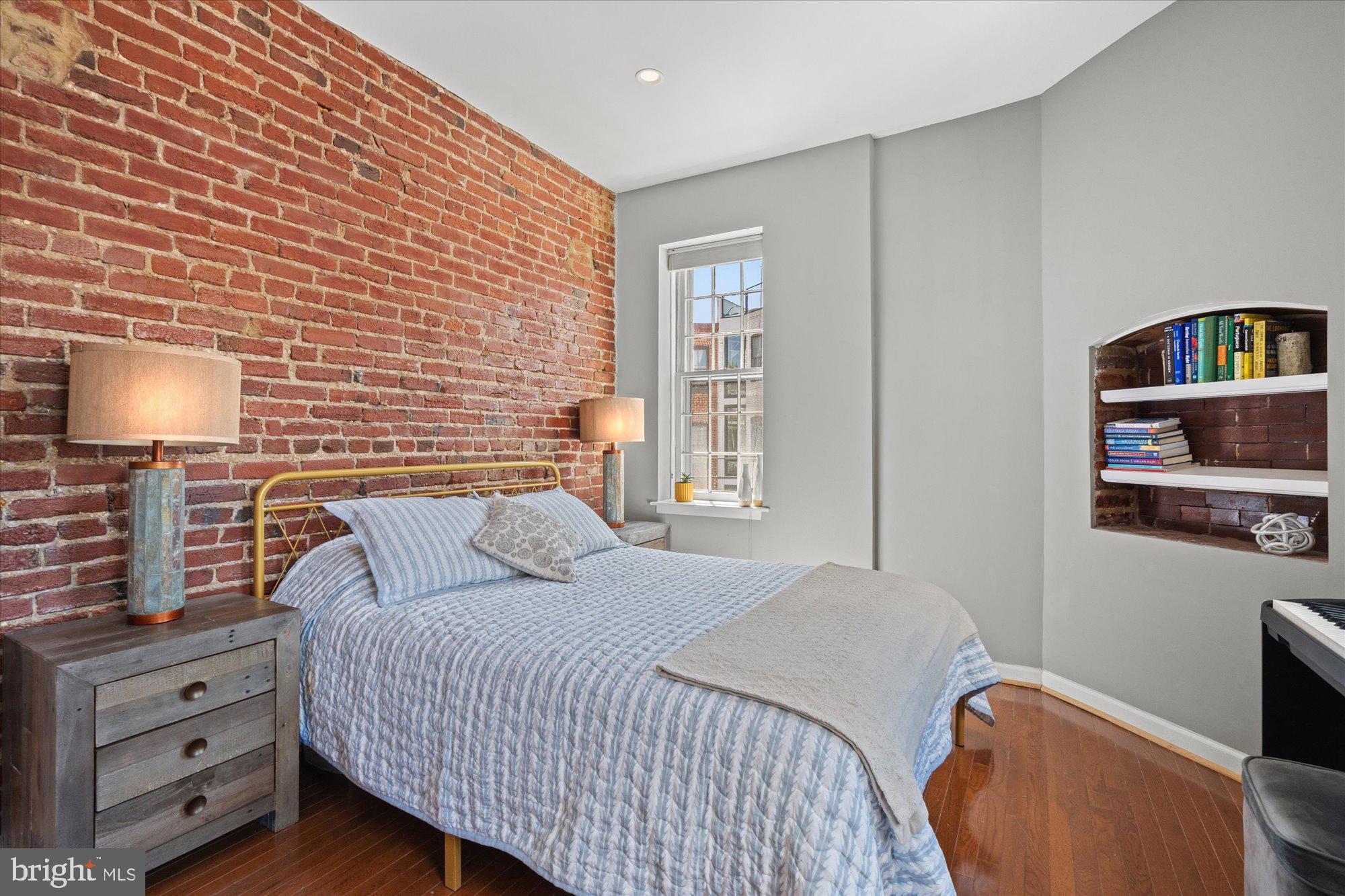 1718 Corcoran St NW #24