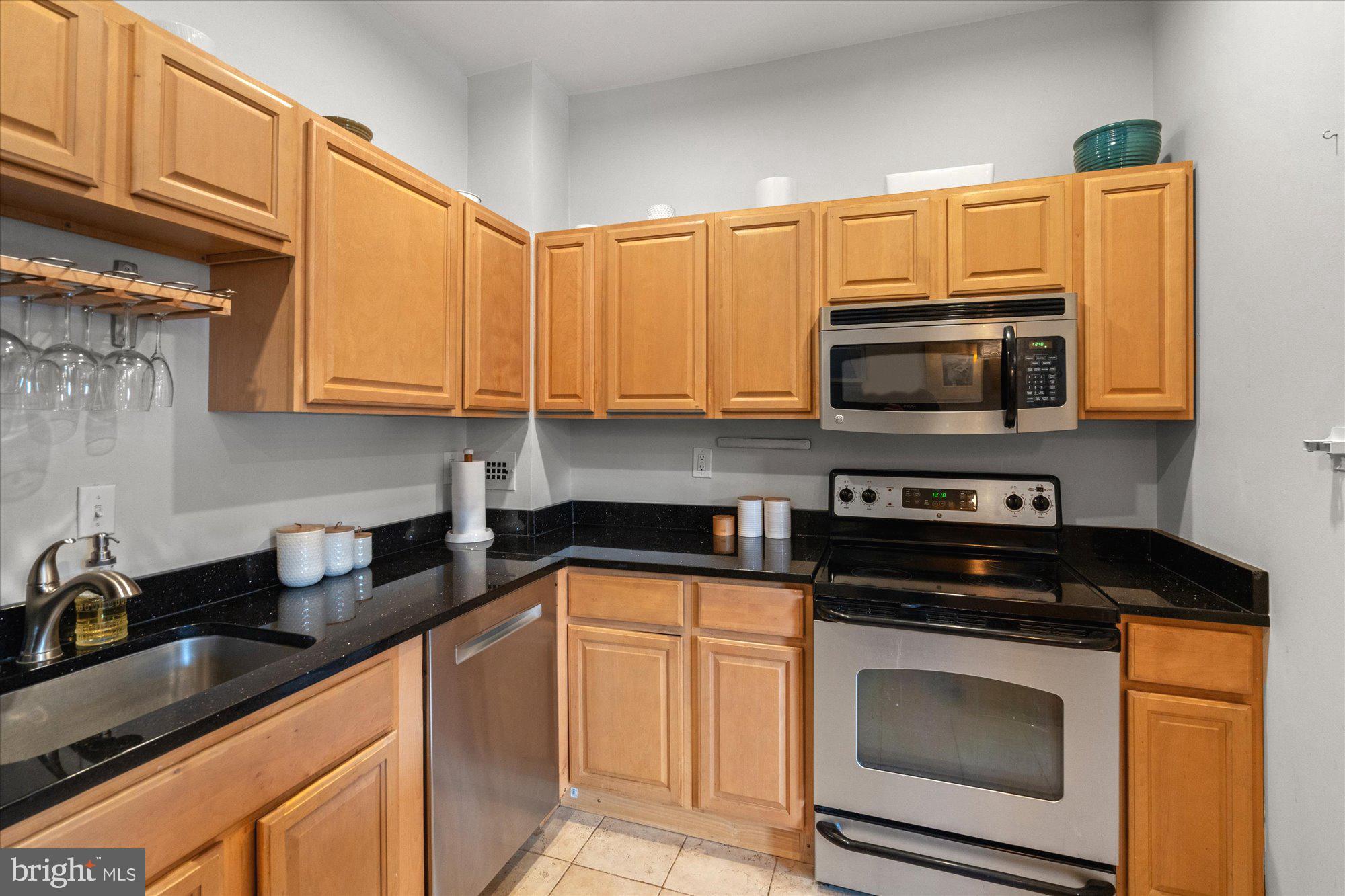 1718 Corcoran St NW #24