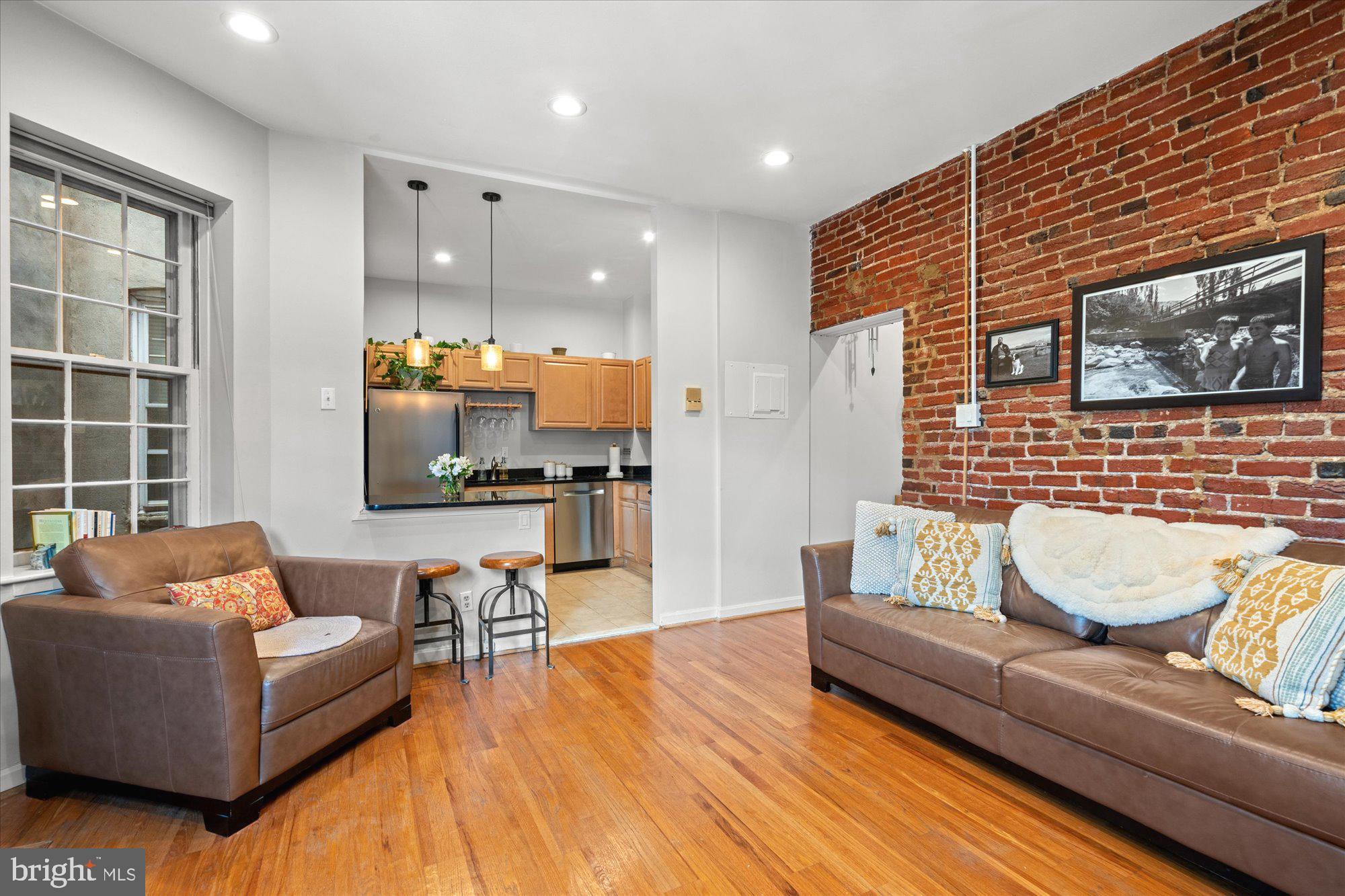 1718 Corcoran St NW #24