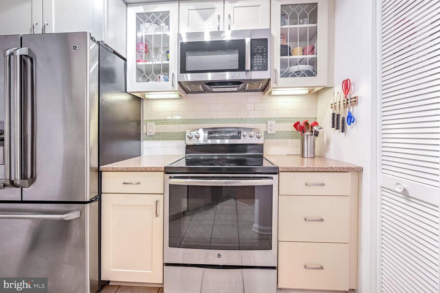 2725 Connecticut Ave NW #308