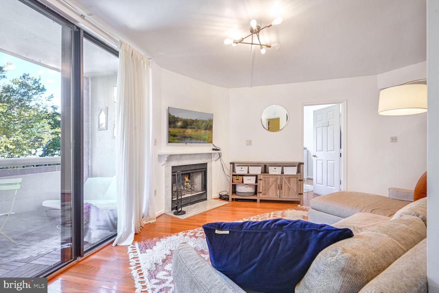 2725 Connecticut Ave NW #308