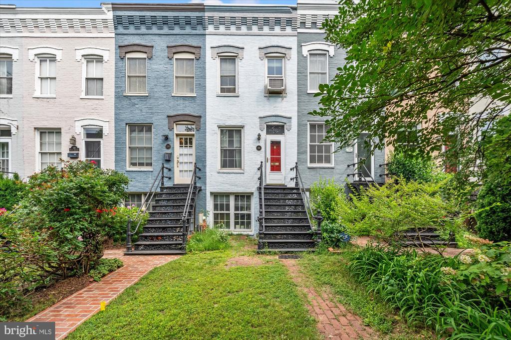 130 North Carolina Ave SE