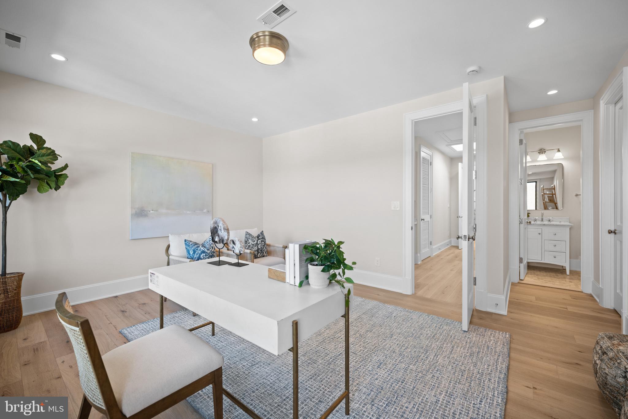 1863 NEWTON STREET NW