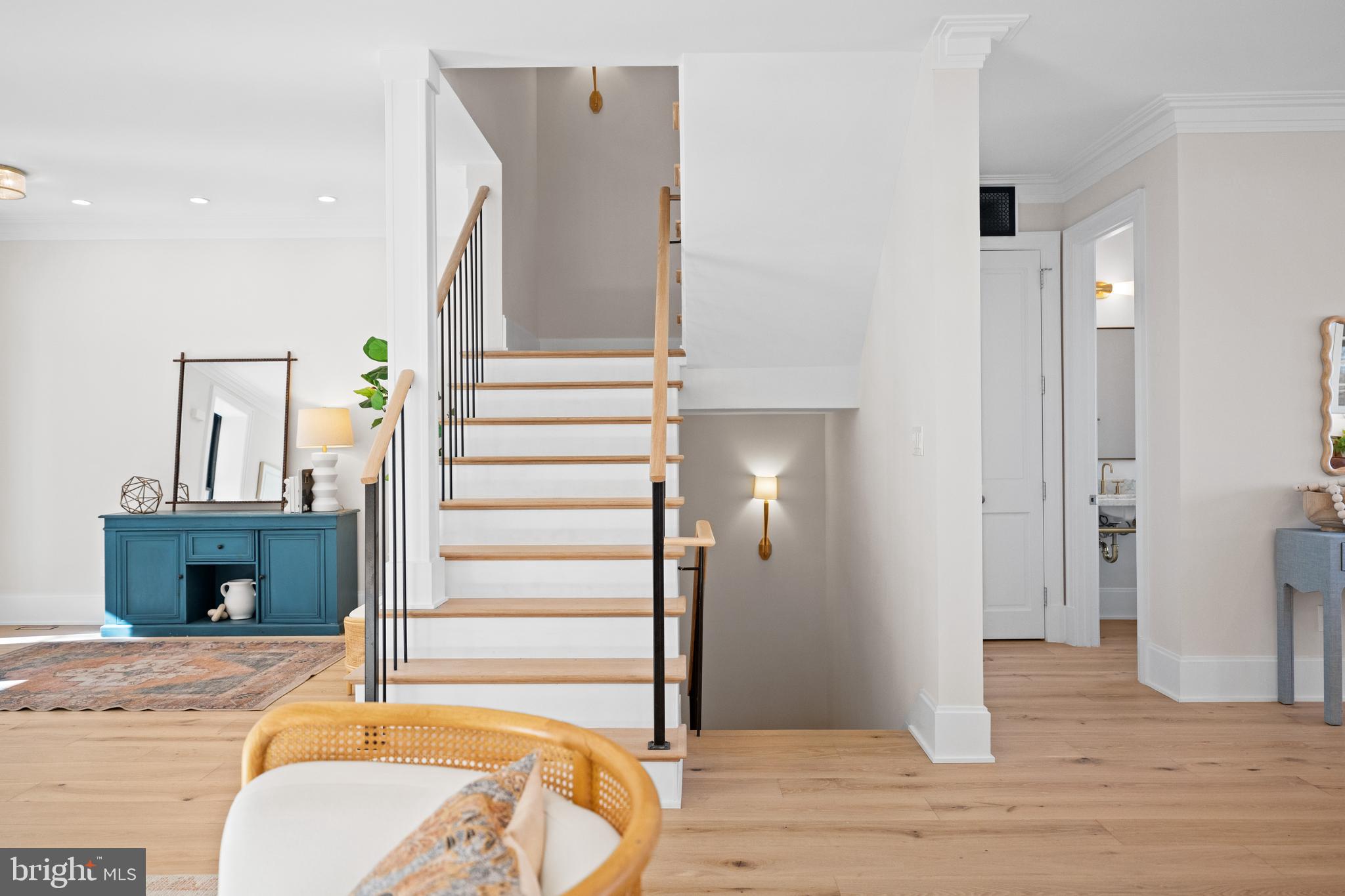 1863 NEWTON STREET NW