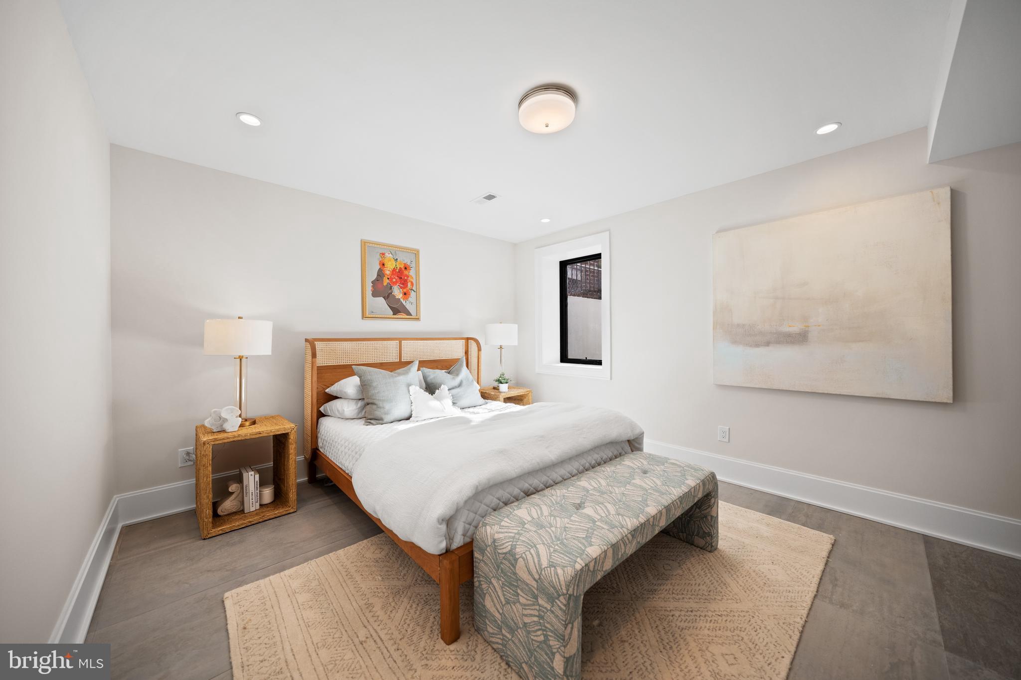 1863 NEWTON STREET NW