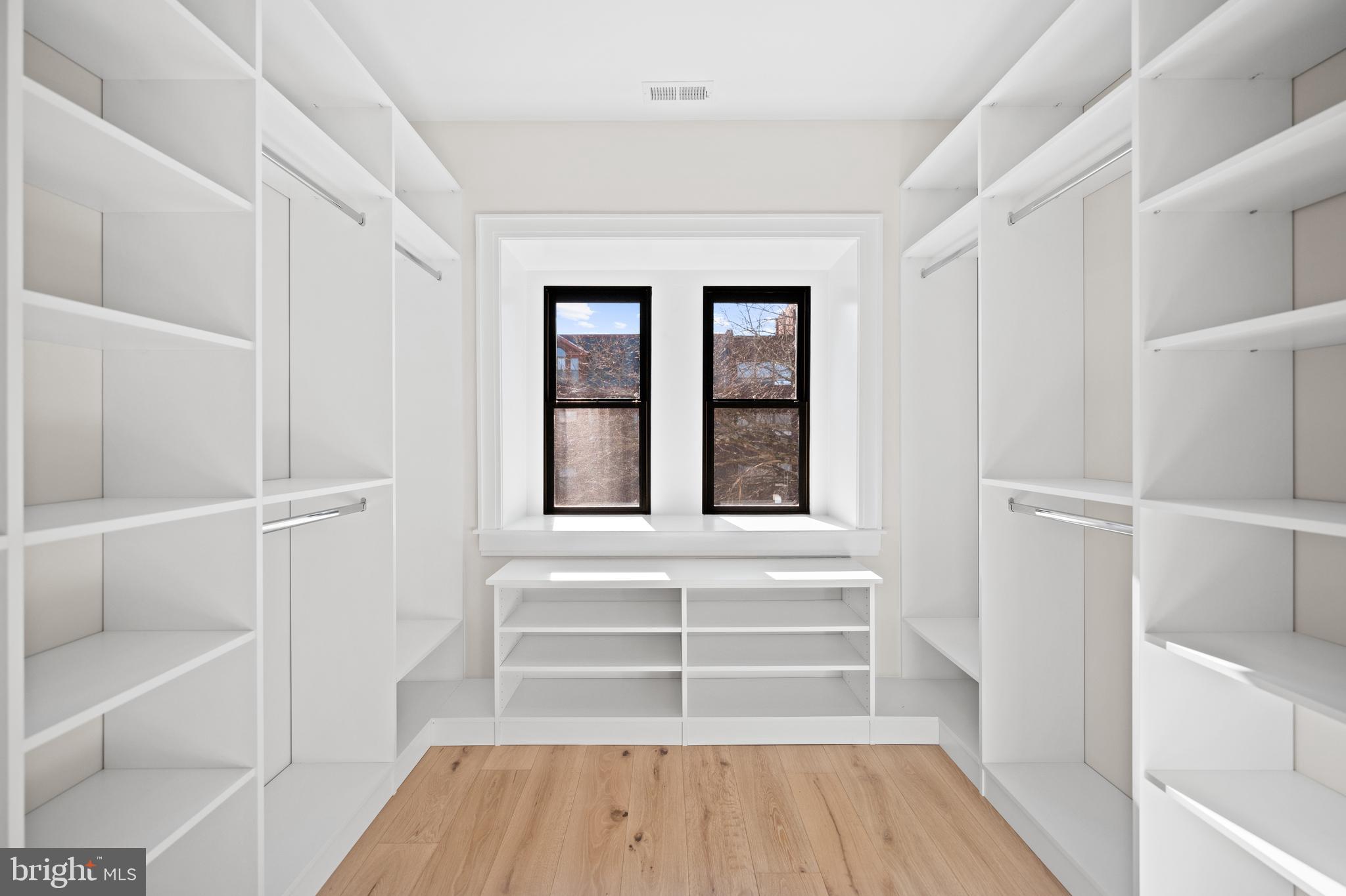 1863 NEWTON STREET NW