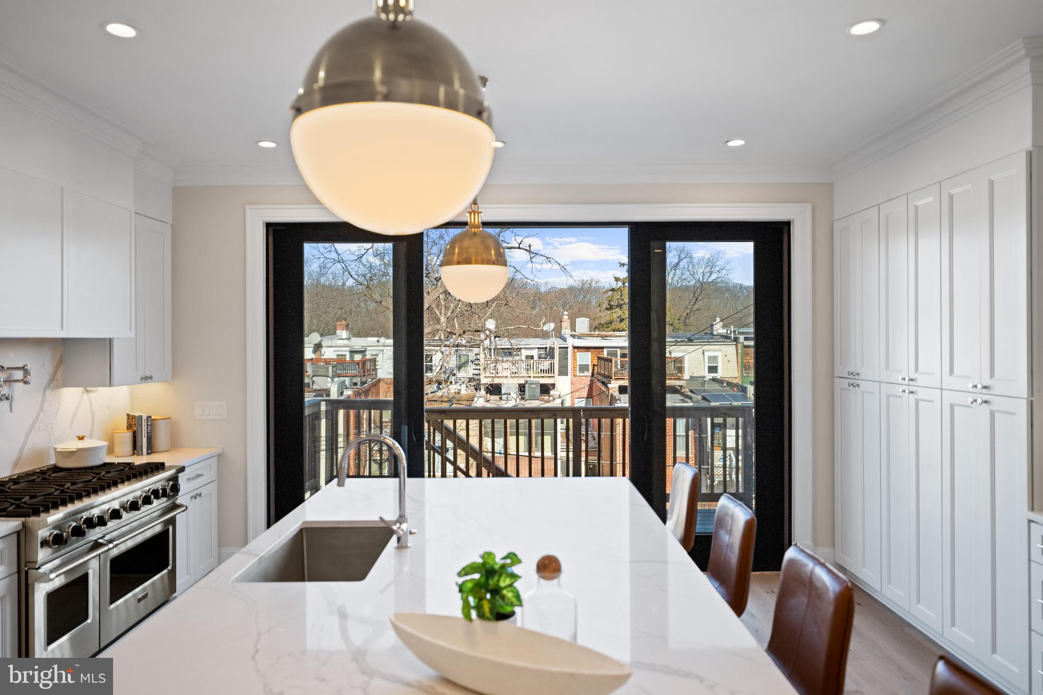 1863 NEWTON STREET NW