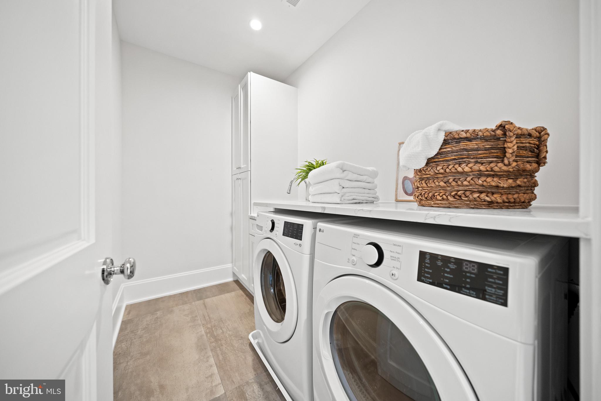 1863 NEWTON STREET NW