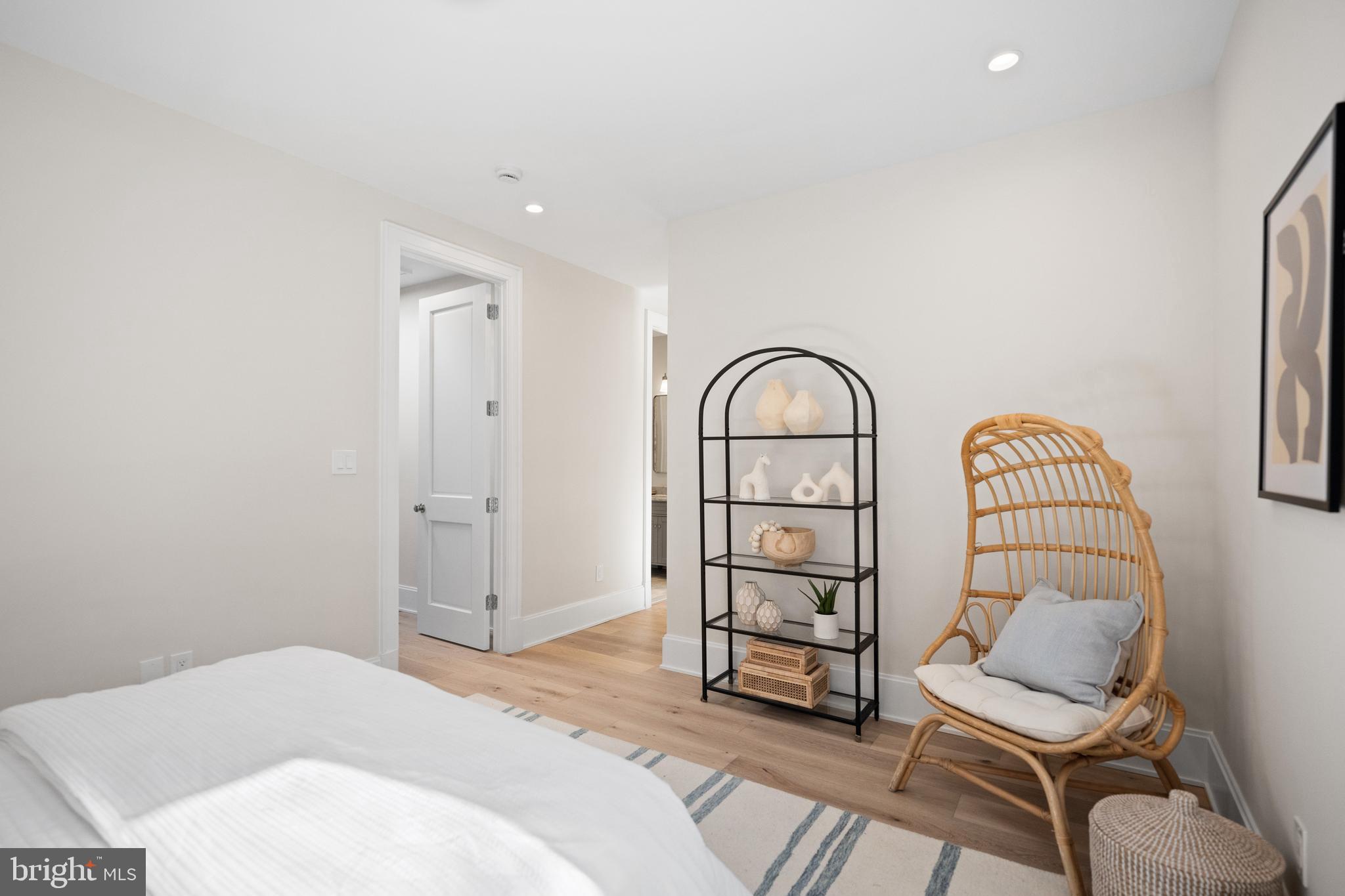 1863 NEWTON STREET NW